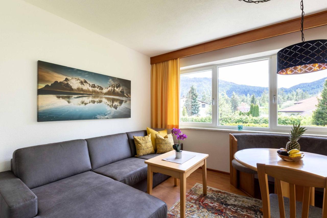 Appartementhaus Bergland Obsteig Eksteriør billede