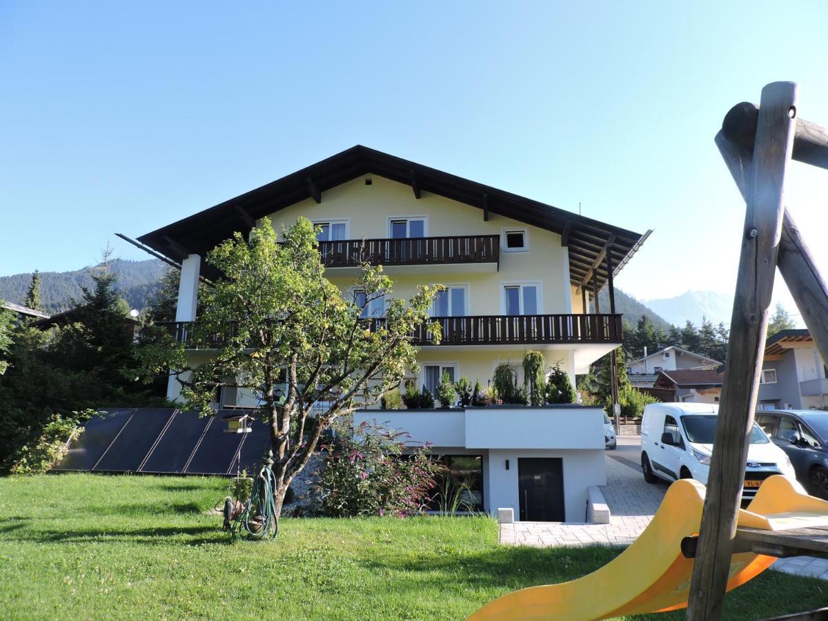 Appartementhaus Bergland Obsteig Eksteriør billede