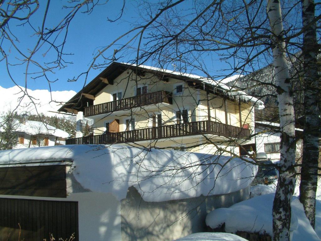 Appartementhaus Bergland Obsteig Eksteriør billede